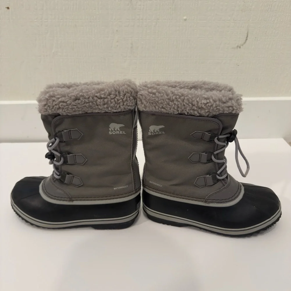 Sorel Black and Gray Winter Boots